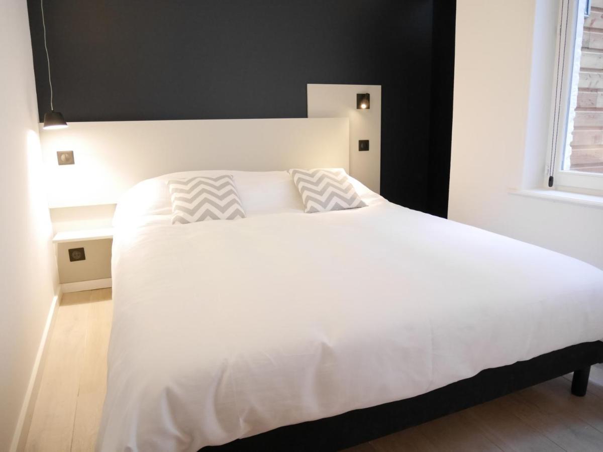 เลอ ชัต กี ดอร์ Apartment ลีลล์ ภายนอก รูปภาพ