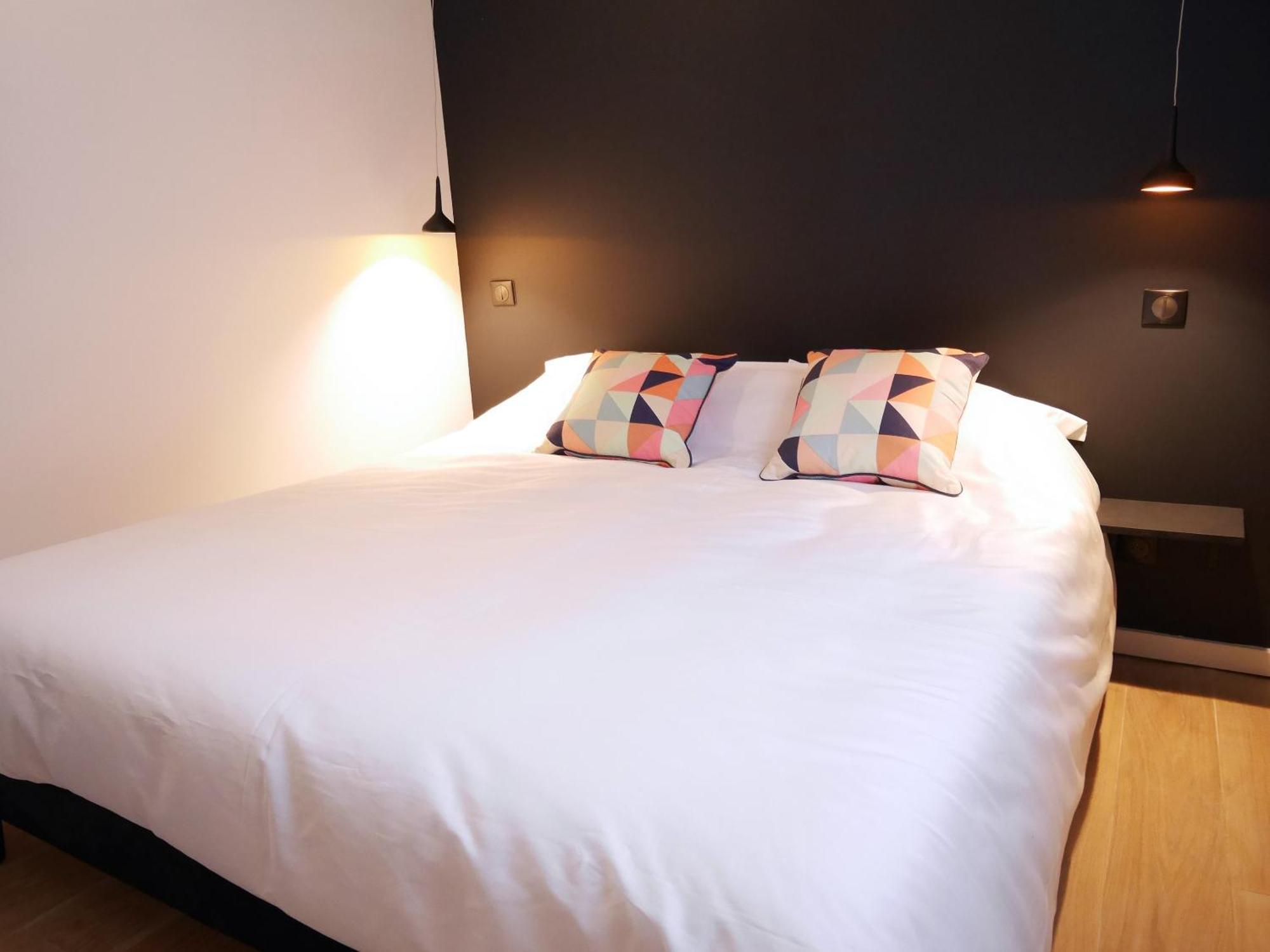 เลอ ชัต กี ดอร์ Apartment ลีลล์ ห้อง รูปภาพ