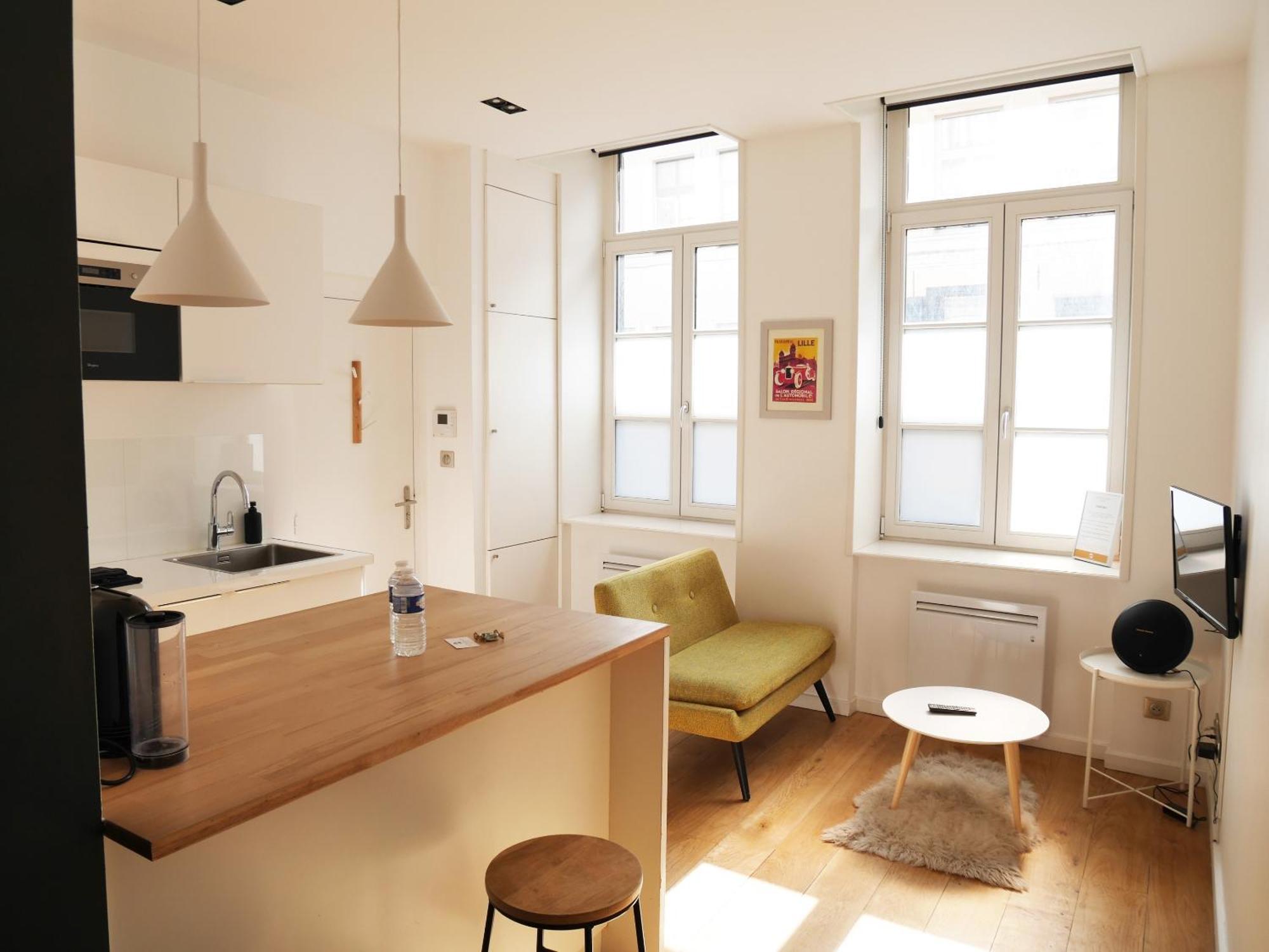 เลอ ชัต กี ดอร์ Apartment ลีลล์ ภายนอก รูปภาพ