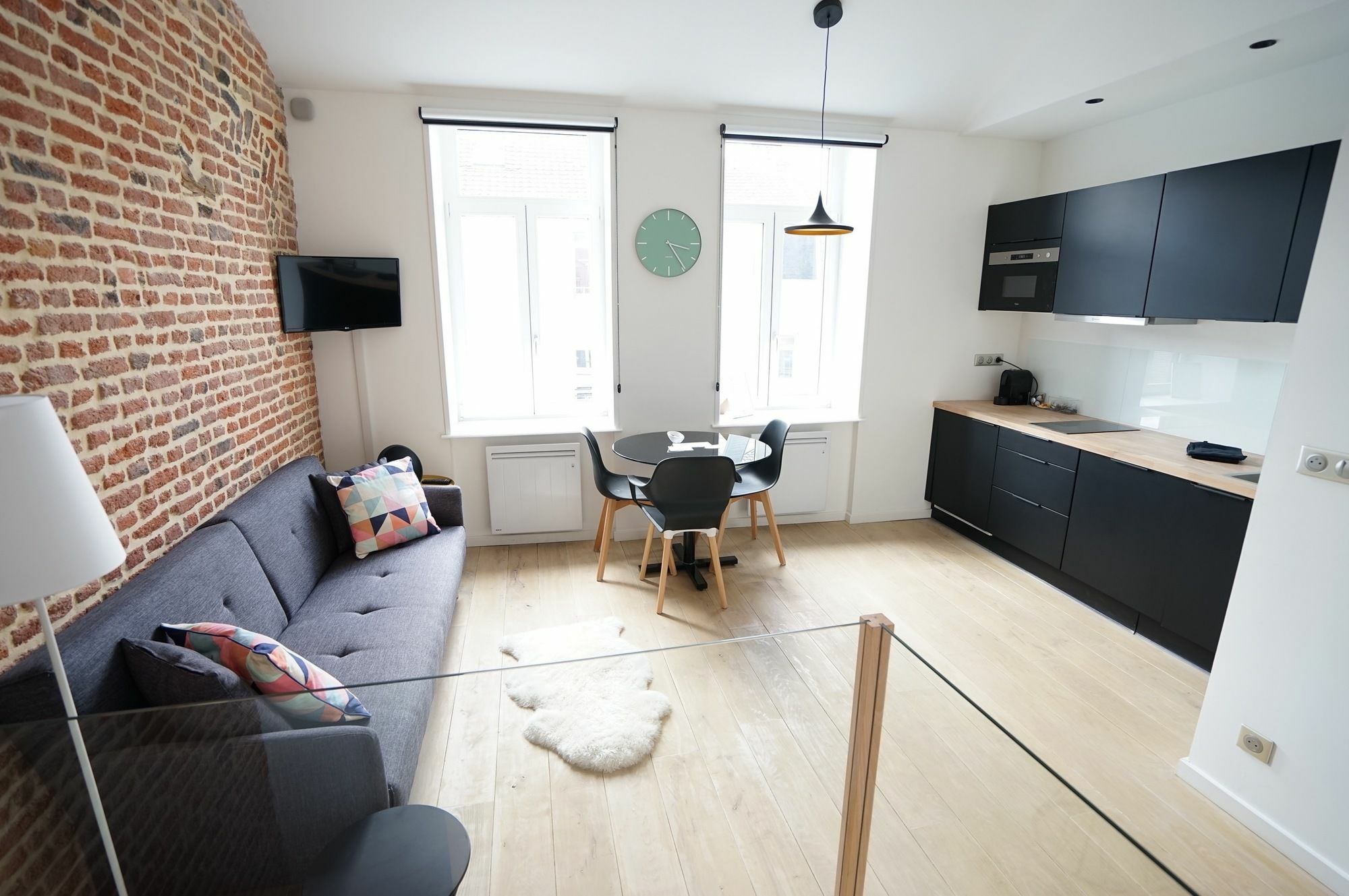 เลอ ชัต กี ดอร์ Apartment ลีลล์ ภายนอก รูปภาพ